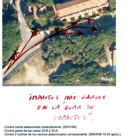 Imatge del dossier realitzat pels ve�ns del carrer Calafell de Gav� Mar per assenyalar la perillositat d'un dels seus trams (Juliol de 2009)
